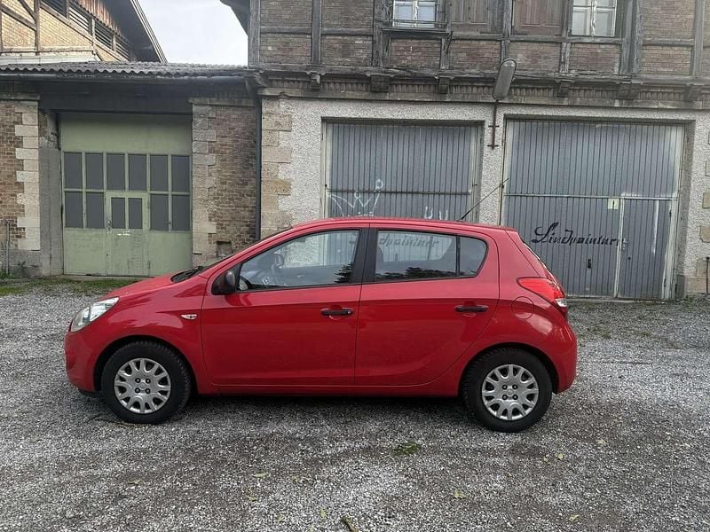 Gebraucht Hyundai i20 Comfort 77 PS (56 kW) 2010 Limousine