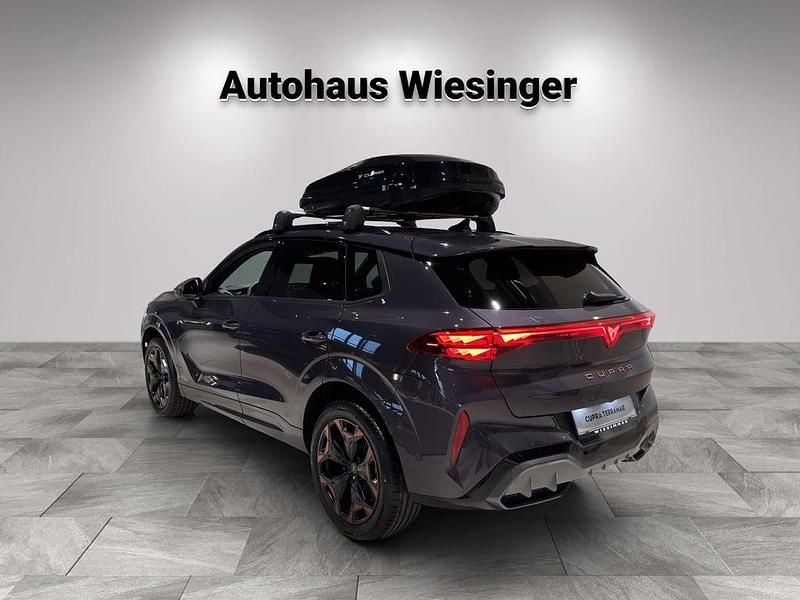 Neu Cupra Terramar 150 PS (110 kW) 2026 Dunkelviolett  normal SUV