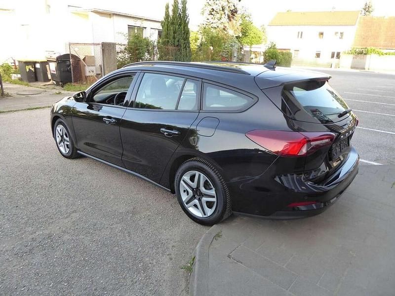 Gebraucht Ford Focus 120 PS (88 kW) 2022 Schwarz Kombi