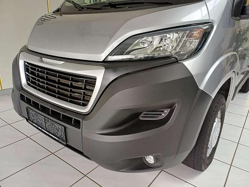 Gebraucht Peugeot Boxer S 140 PS (102 kW) 2020 Silber Van