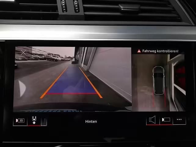 Gebraucht Audi e-tron Sport 300 kW (408 PS) 2022 Schwarz SUV