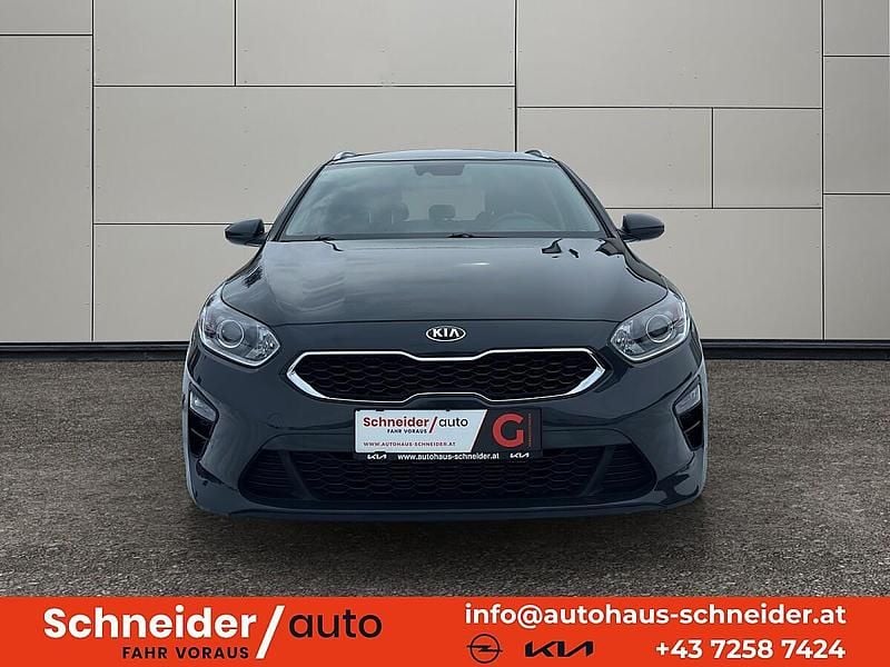 Gebraucht Kia Ceed Sportswagon Silver 101 PS (74 kW) 2021 Grau Kombi
