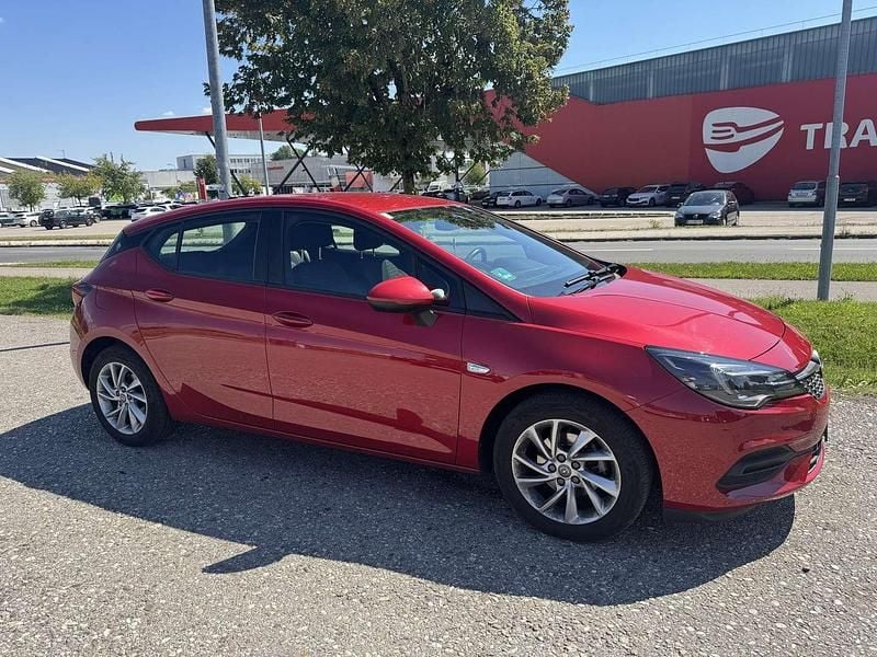 Gebraucht Opel Astra 105 PS (77 kW) 2020 Limousine