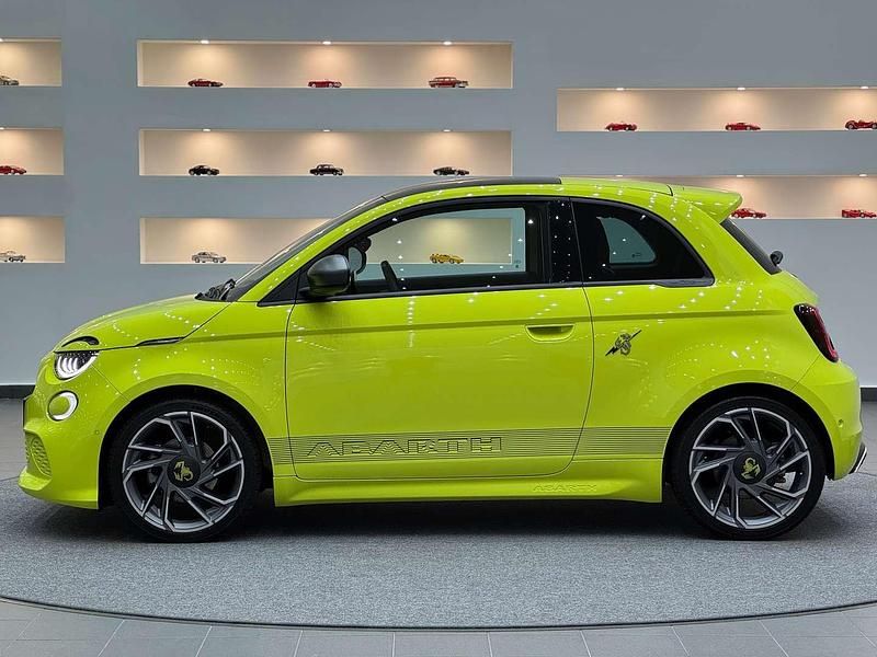 Gebraucht Abarth 500e Scorpionissima 114 kW (155 PS) 2023 Grün Kleinwagen