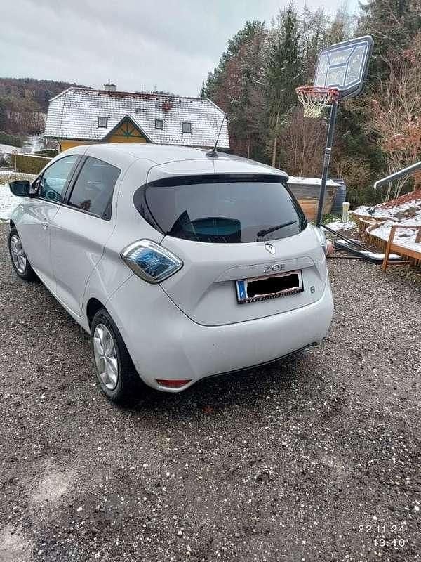 Gebraucht Renault Zoe Intens 64 kW (88 PS) 2013 Weiß Kleinwagen