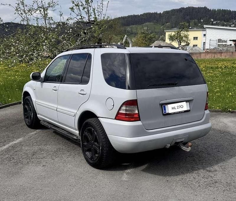 Gebraucht Mercedes ML270 163 PS (119 kW) 2003 SUV