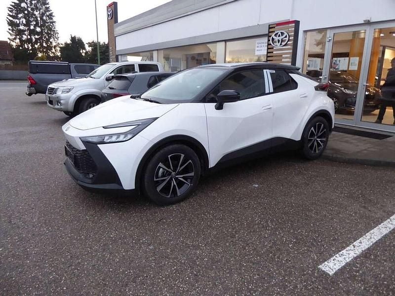 Neu Toyota C-HR Active 98 PS (72 kW) 2025 Weiß SUV