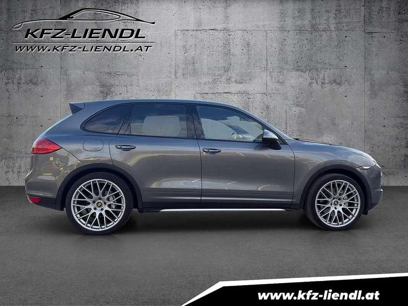Gebraucht Porsche Cayenne 382 PS (280 kW) 2013 Grau SUV