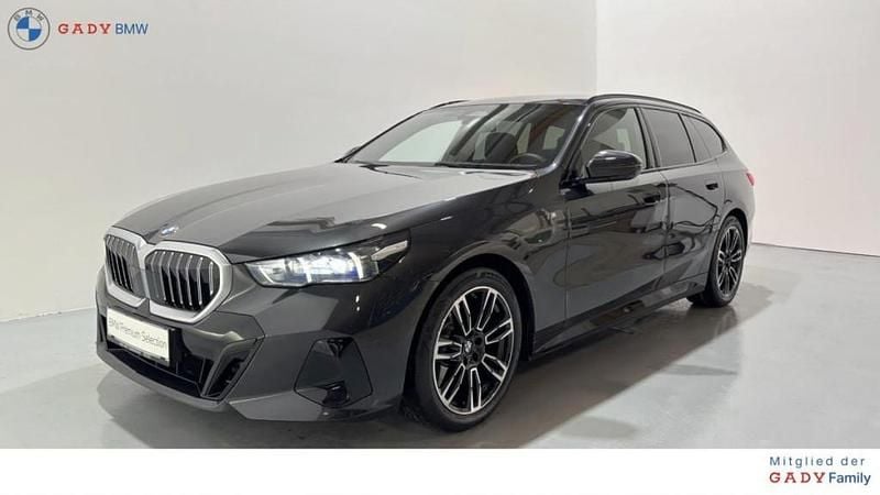Gebraucht BMW 520 M Sport 197 PS (144 kW) 2025 Blau Kombi