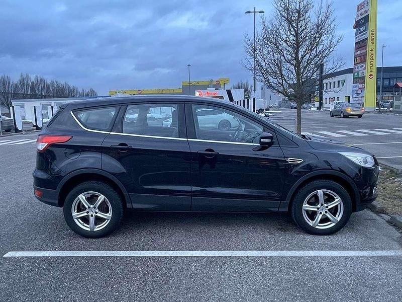Gebraucht Ford Kuga Trend 150 PS (110 kW) 2014 Schwarz SUV