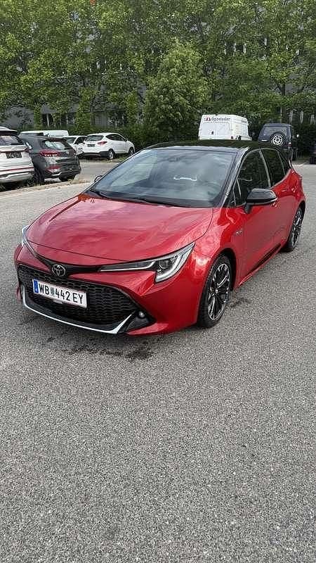 Rot Gebraucht 2020 Toyota Corolla Kombi | € 18.850 (Guter Preis) - Bild 1/4