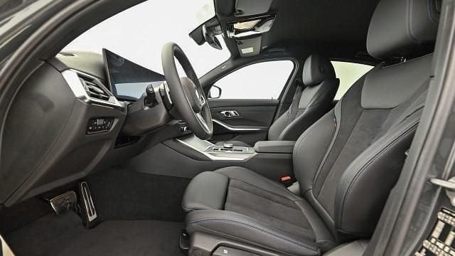 Gebraucht BMW 318 150 PS (110 kW) 2023 Grau Limousine