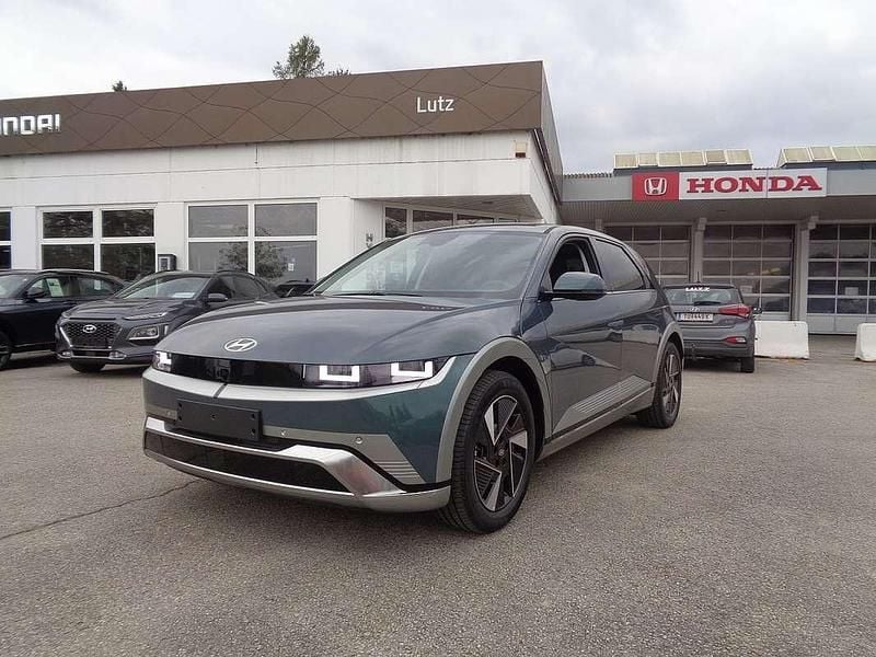 Grün Neu 2025 Hyundai Ioniq GO! Kleinwagen | € 43.990 - Bild 1/4