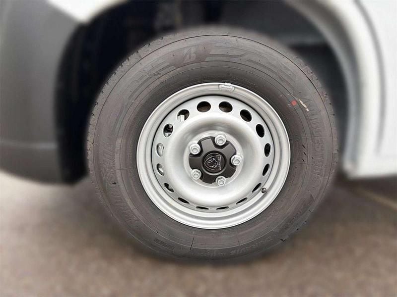 Neu Peugeot Boxer S 140 PS (102 kW) 2025 Weiß Van