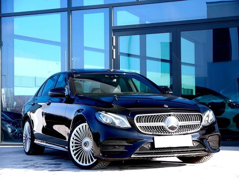 Gebraucht Mercedes E400 AMG line 340 PS (250 kW) 2018 Schwarz Limousine