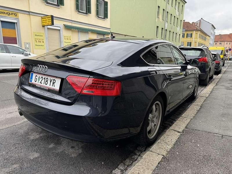 Gebraucht Audi A5 Sportback 177 PS (130 kW) 2013 Blau Kleinwagen