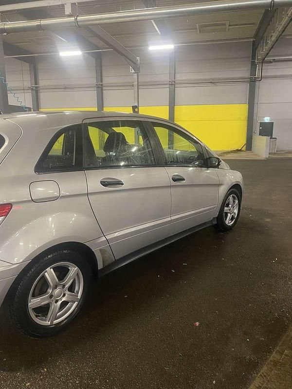 Gebraucht Mercedes B180 Edition 109 PS (80 kW) 2006 Van / Kleinbus
