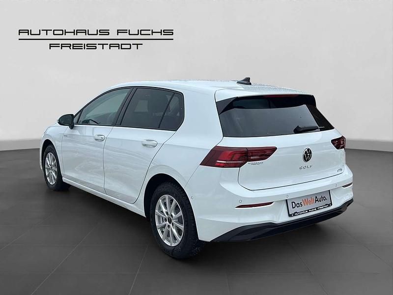 Gebraucht VW Golf VIII 116 PS (85 kW) 2025 Weiss  normal Limousine