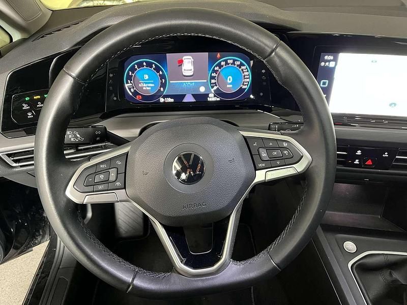 Gebraucht VW Golf VIII Comfortline 150 PS (110 kW) 2024 Grau Limousine