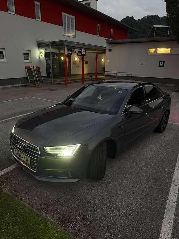 Gebraucht Audi A4 Sport 150 PS (110 kW) 2016 Grau Limousine