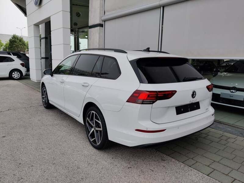 Gebraucht VW Golf VIII Life 110 PS (80 kW) 2024 Weiss  normal Kombi