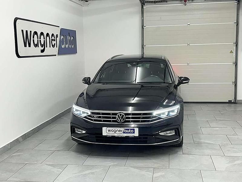 Gebraucht VW Passat Elegance 150 PS (110 kW) 2023 Schwarz Kombi