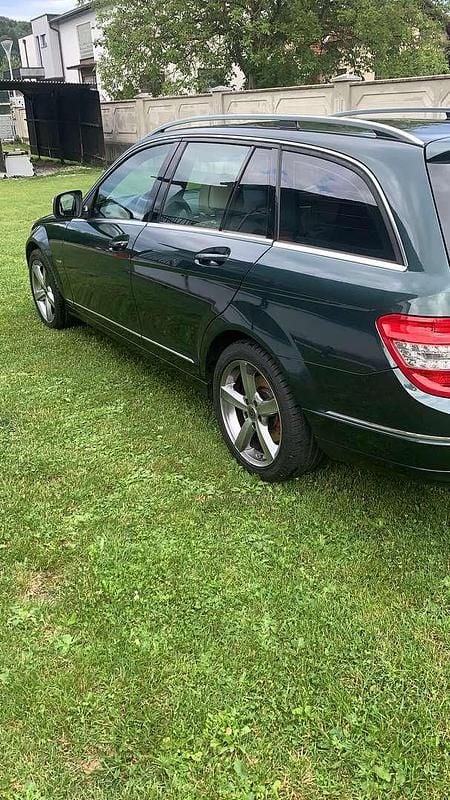 Gebraucht Mercedes C200 Classic 224 PS (164 kW) 2004 Grün Kombi