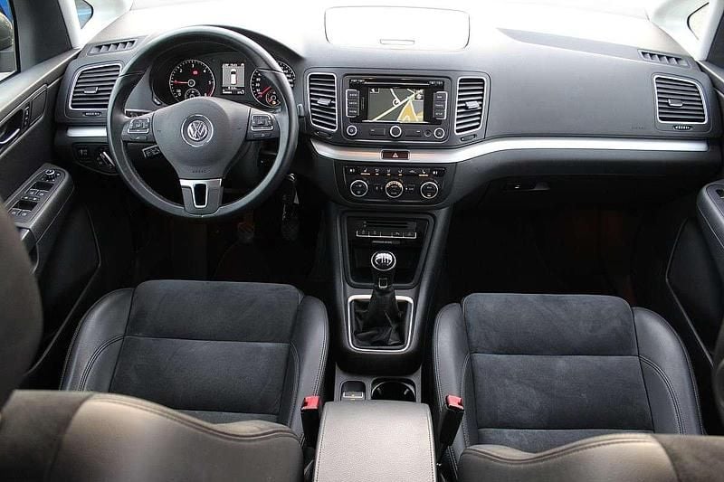 Gebraucht VW Sharan 140 PS (102 kW) 2014 Grau Van / Kleinbus