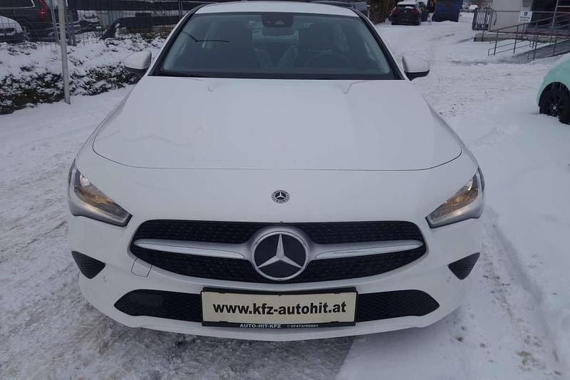 Gebraucht Mercedes CLA200 150 PS (110 kW) 2022 Weiß Coupé