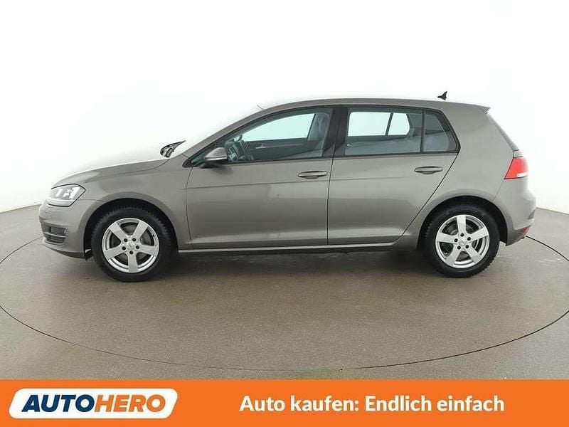 Gebraucht VW Golf VII Comfortline 125 PS (91 kW) 2017 Grau Kleinwagen