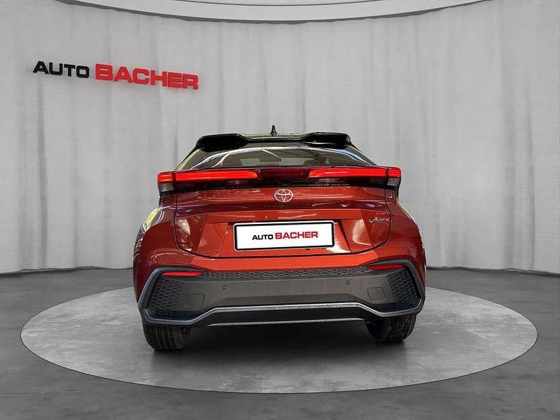 Neu Toyota C-HR Active 151 PS (111 kW) 2025 Rot SUV