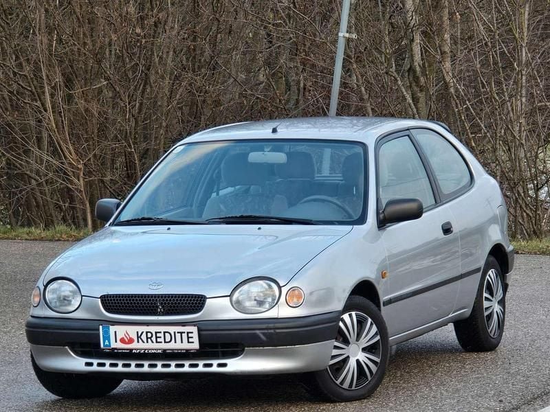 Silber Gebraucht 1997 Toyota Corolla Plus Limousine | € 4.001 - Bild 1/4