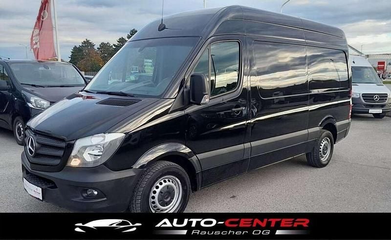Schwarz Gebraucht 2017 Mercedes Sprinter Van | € 27.490 (Etwas zu teuer) - Bild 1/3