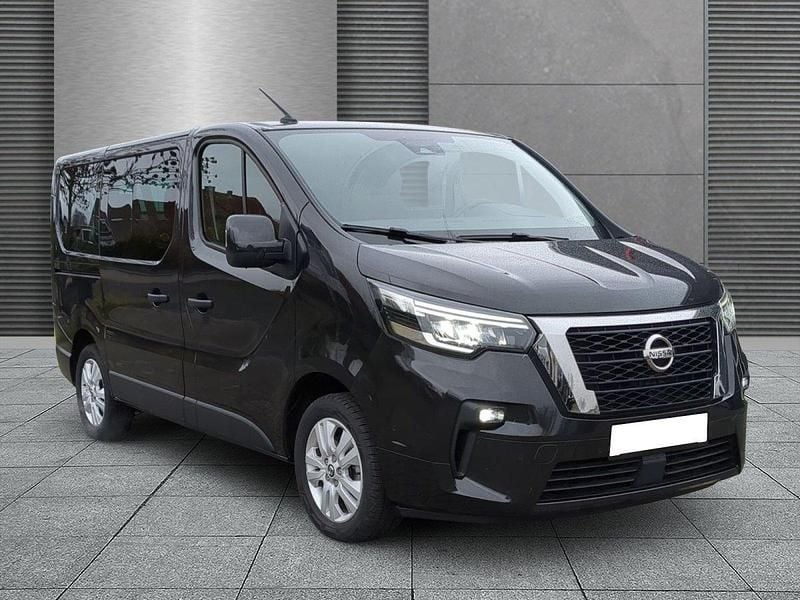 Schwarz Gebraucht 2024 Nissan Primastar Tekna Van / Kleinbus | € 50.063 (Fairer Preis) - Bild 1/4
