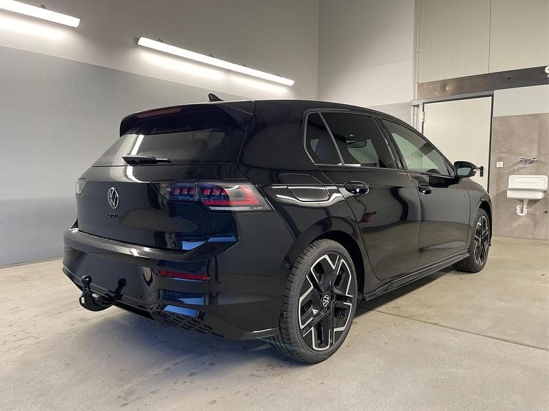 Neu VW Golf VIII R-line 150 PS (110 kW) 2026 Limousine