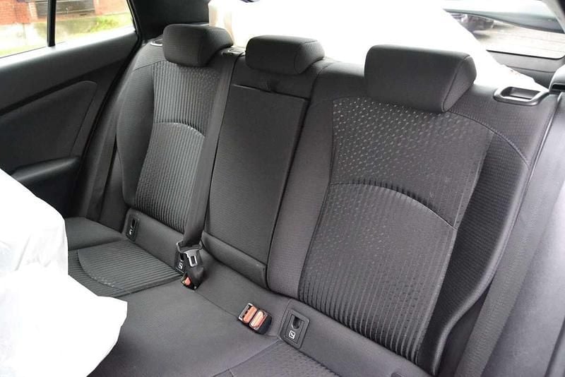 Gebraucht Toyota Prius Lounge 98 PS (72 kW) 2016 Grau Limousine