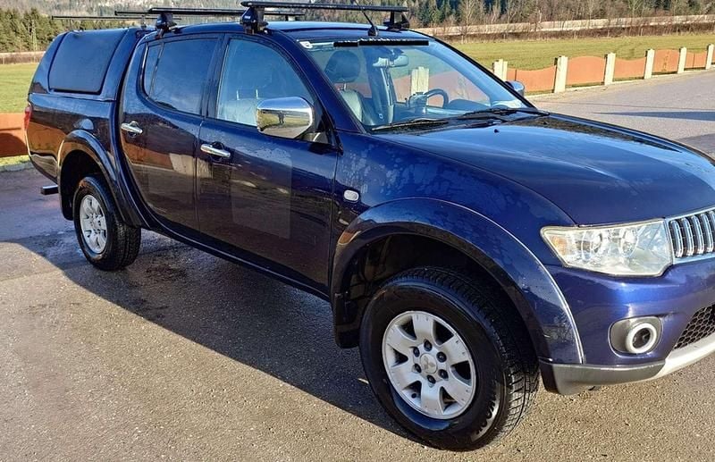 Gebraucht Mitsubishi L200 Top 178 PS (130 kW) 2012 Blau Abholung