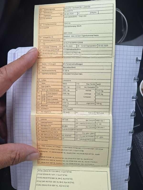 Gebraucht Mercedes E220 200 PS (147 kW) 2023 Limousine