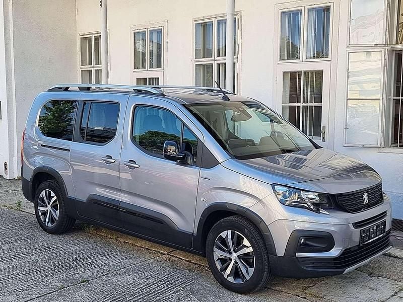 Grau Gebraucht 2020 Peugeot Rifter GT-line Van / Kleinbus | € 18.490 (Guter Preis) - Bild 1/4