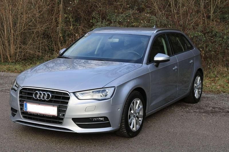 Gebraucht Audi A3 Ambiente 110 PS (80 kW) 2015 Silber Limousine