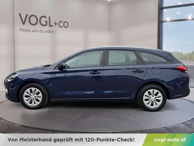 Gebraucht Hyundai i30 120 PS (88 kW) 2021 Blau Kombi