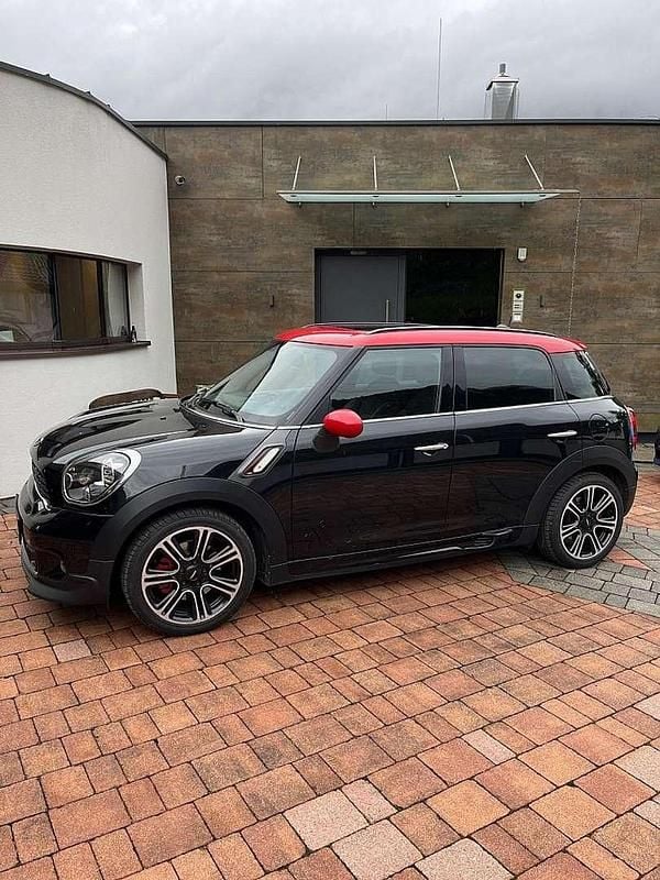 Schwarz Gebraucht 2013 Mini John Cooper Works Countryman SUV | € 15.900 - Bild 1/4