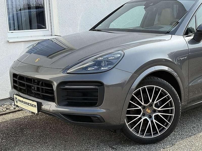 Gebraucht Porsche Cayenne 462 PS (339 kW) 2018 Grau SUV