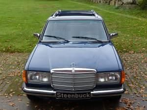 Gebraucht Mercedes E280 185 PS (136 kW) 1984 Blau Kombi