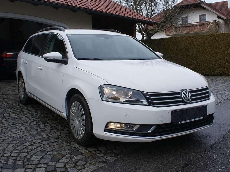 Gebraucht VW Passat Comfortline 105 PS (77 kW) 2013 Weiß Kombi