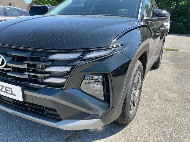 Neu Hyundai Tucson 160 PS (117 kW) 2025 Abyss black SUV