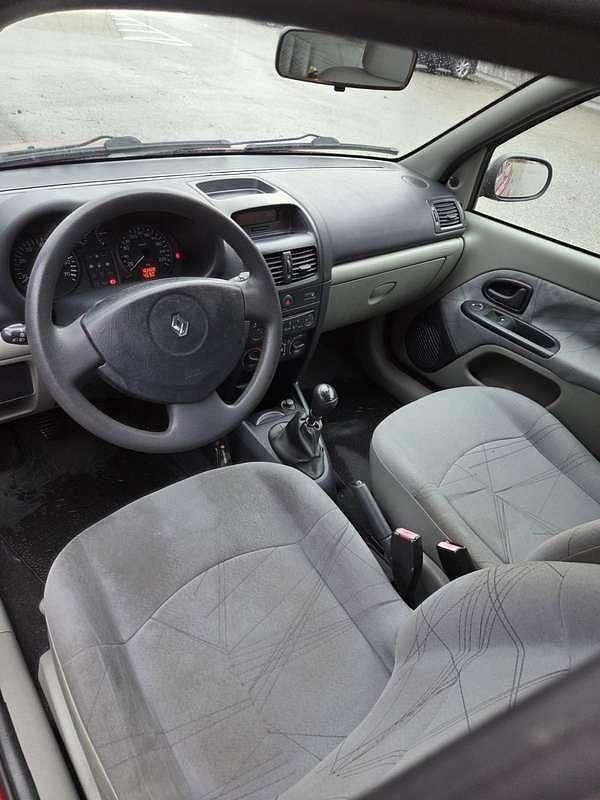 Gebraucht Renault Clio II 58 PS (42 kW) 2002 Limousine