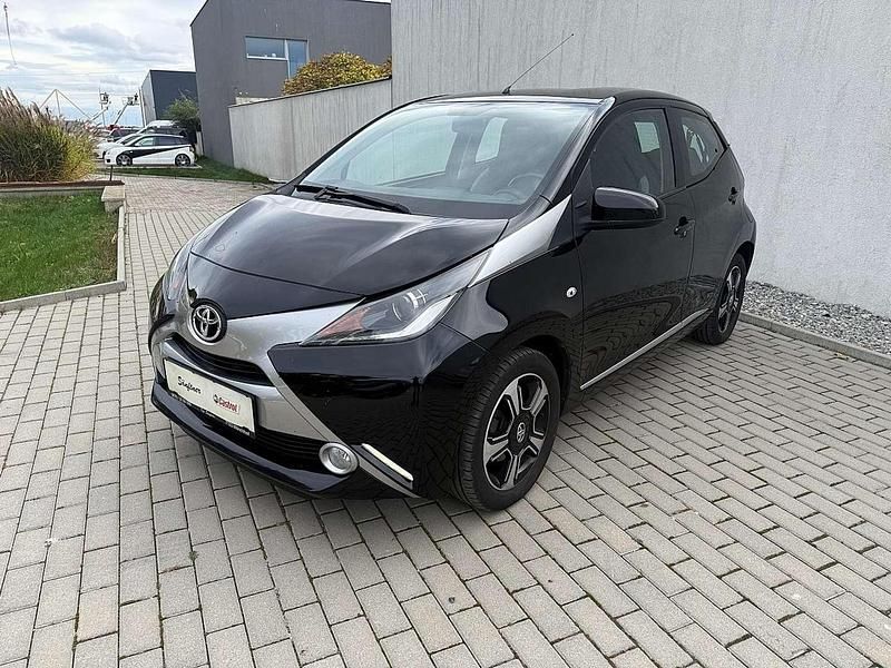 Gebraucht Toyota Aygo X-clusiv 69 PS (50 kW) 2015 Schwarz Kleinwagen