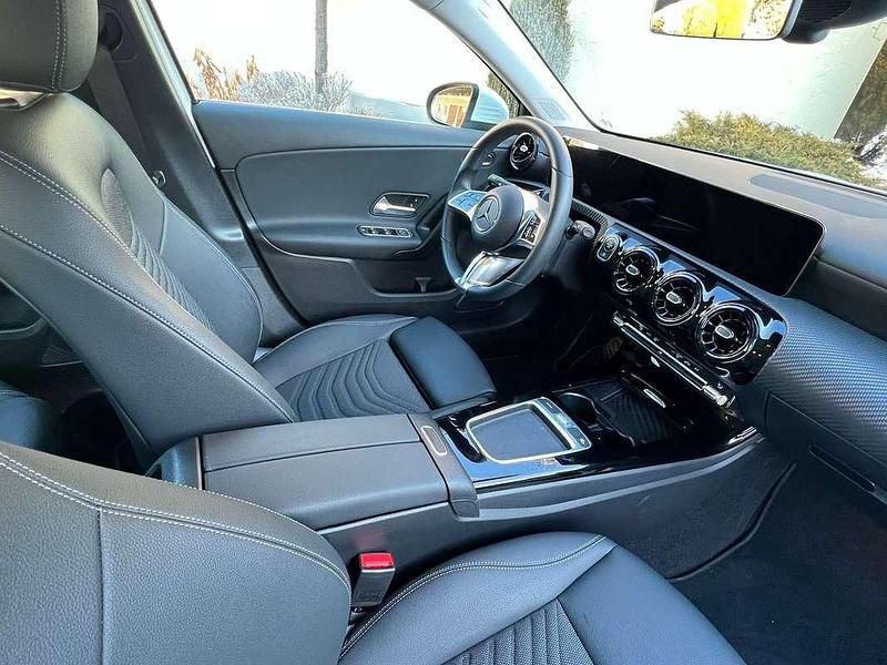 Gebraucht Mercedes A180 116 PS (85 kW) 2025 Weiß Kleinwagen