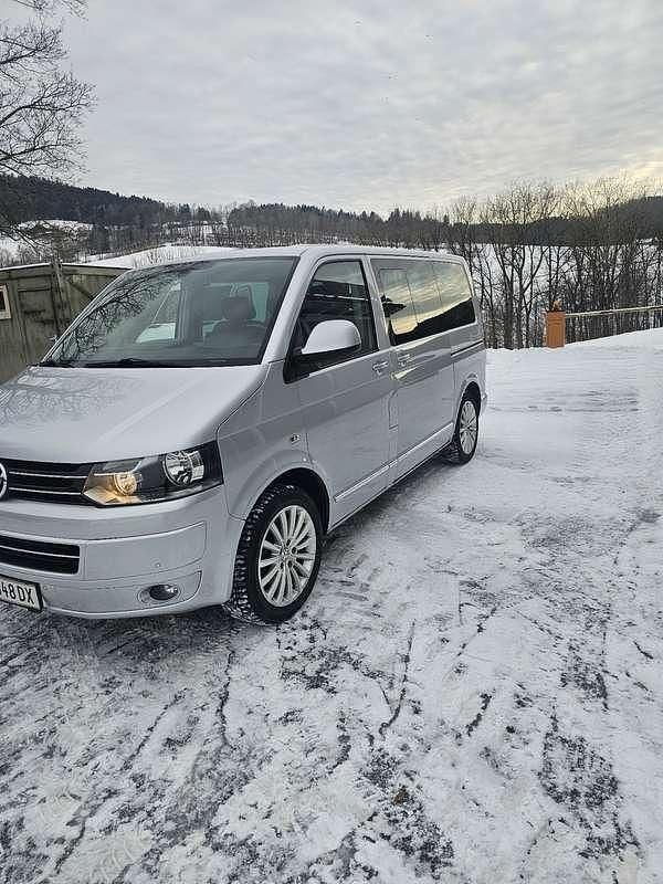 Silber Gebraucht 2010 VW Multivan Highline Van | € 25.300 - Bild 1/4
